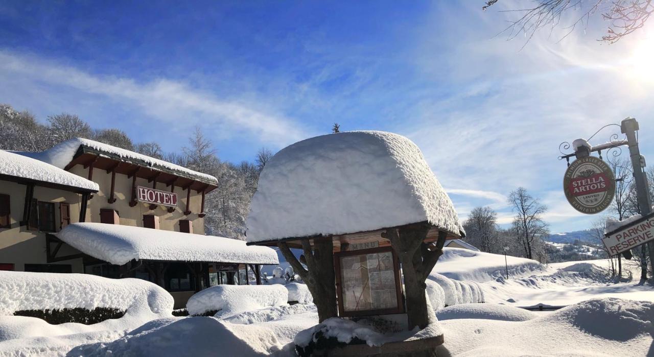 L'Escoundillou Hotel Saint-Jacques-des-Blats Екстериор снимка