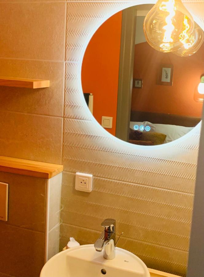 L'Escoundillou Hotel Saint-Jacques-des-Blats Екстериор снимка