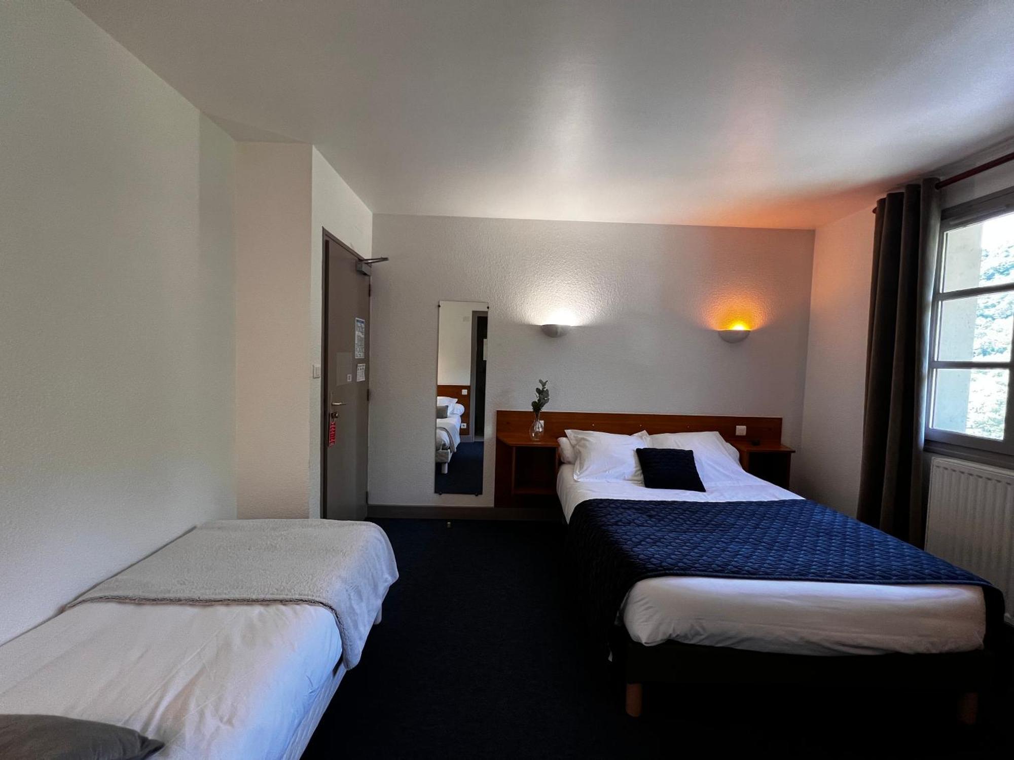 L'Escoundillou Hotel Saint-Jacques-des-Blats Екстериор снимка