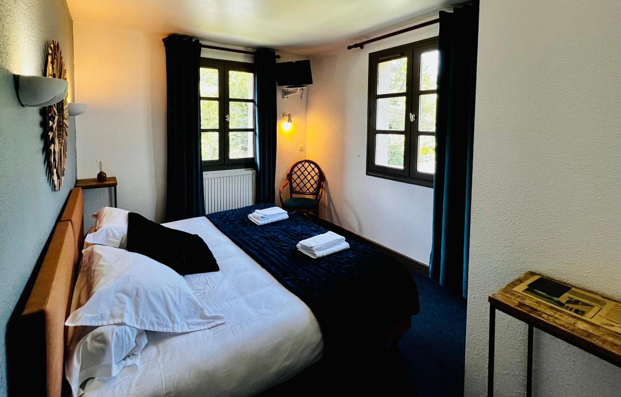 L'Escoundillou Hotel Saint-Jacques-des-Blats Екстериор снимка